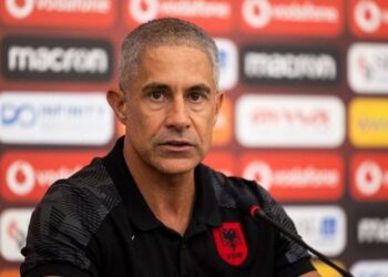 Sylvinho ishte kundër, UEFA lejon trajnerët të marrin 26 lojtarë në Euro 2024