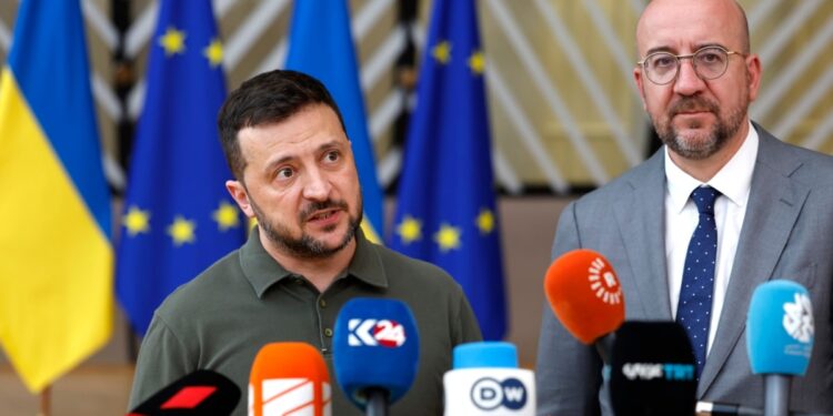 Zelensky, thirrje udhëheqësve të BE-së: Përmbushni premtimin për ndihmë ushtarake