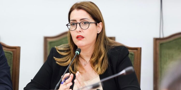 Manastirliu prezanton projektligjin për hapjen e filialit të Universitetit spanjoll në Gjirokastër: Alternativë e re studimi me standarde europiane