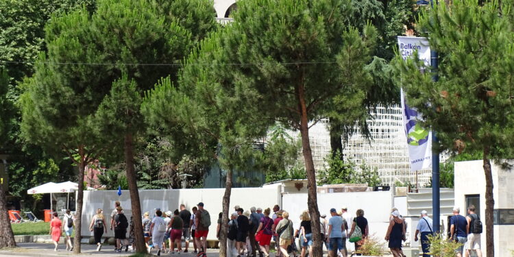 Turizmi/ Ikin shtetasit e Kosovës, italianët nuk na braktisin