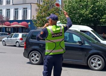 Me shpejtësi me motor pa leje drejtimi! E pëson 19-vjeçari në Shkodër