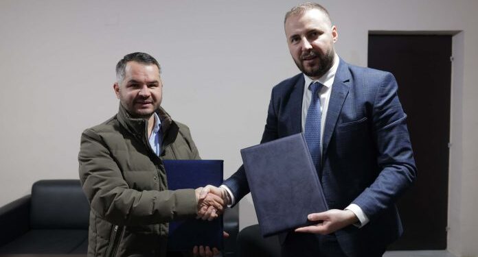Punësimi dhe riintegrimi i të dënuarve, firmoset marrëveshja me bashkinë Selenicë