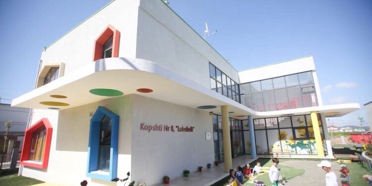 6 objekte arsimore të përfunduara nga Programi “EU4Schools” në Bashkinë Kamëz