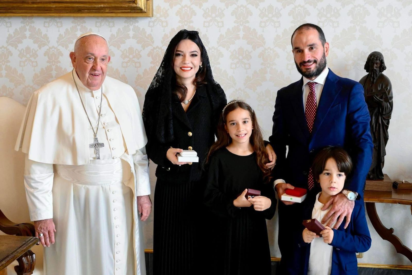 Ndarja nga jeta e Papa Françeskut  reagon Kryetarja e Kuvendit  znj  Elisa Spiropali