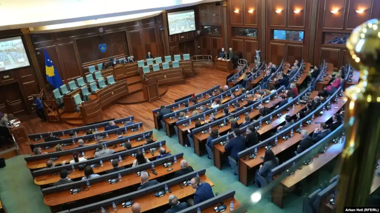 Konstituimi i Kuvendit të Kosovës  dështon seanca edhe në përpjekjen e 21 të
