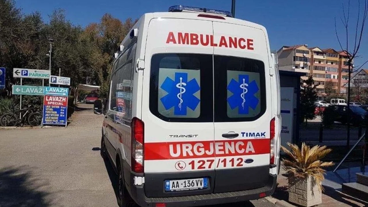E rëndë në Tiranë  Po punonte për çmontimin dhe heqjen e bolierit të ujë  por i ra në kokë  humb jetën 52 vjeçari