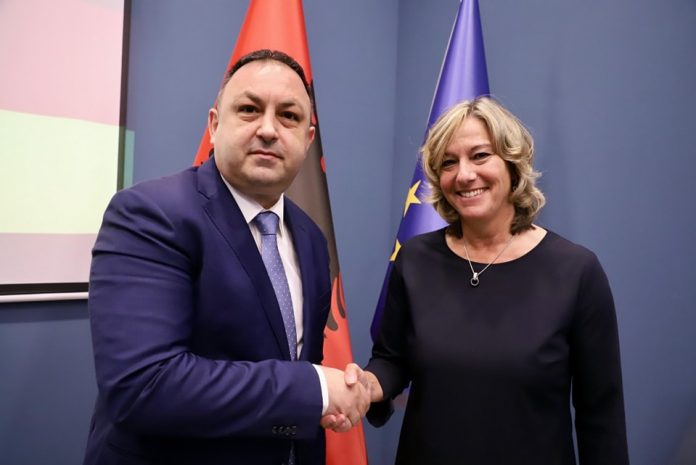 Hoxha takon zv presidenten e BKA  Gjermania aleate e çmuar në siguri