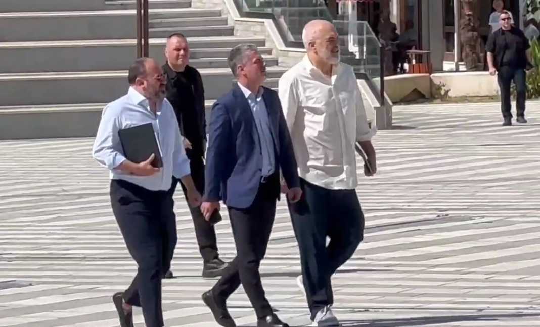 Rama ultimatum bizneseve në Lungomare  48 orë për të liruar hapësirat publike