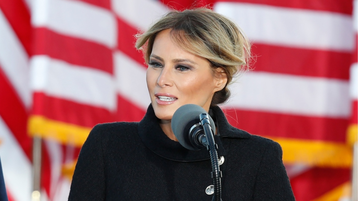 Melania Trump shpreh ngushëllimet për të prekurit nga përmbytjet  Zemra ime është me ju 